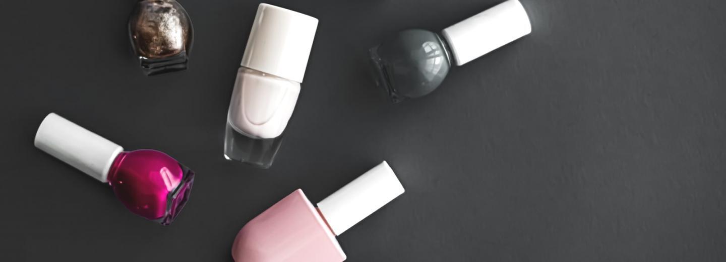 Hochwertige Nageldesign-Techniken im Unterricht